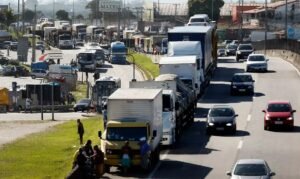 Os motoristas que possuem CNH (Carteira Nacional de Habilitação) nas categorias C, D e E, que ainda não realizaram o exame toxicológico ou estão com o teste vencido e perderam o prazo limite de 28 de dezembro de 2023, terão mais uma chance para regularizar a situação