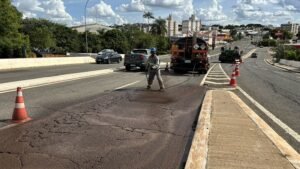 Avenida vai receber recapeamento.