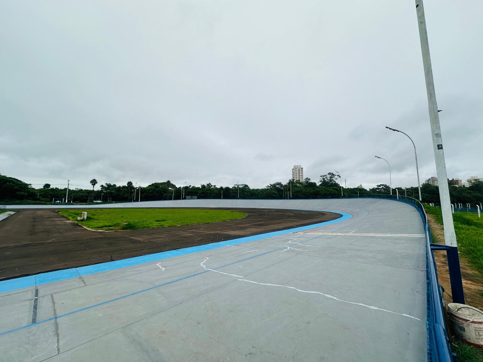 As obras de reforma do Velódromo Municipal de Americana "Miguel Stoco", localizado no Conjunto Poliesportivo Ayrton Senna, seguem em ritmo acelerado