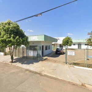 Segundo informações, a Polícia Militar foi acionada por um vizinho da vítima, que relatou ter ouvido sons de disparos vindos da residência de Manoel