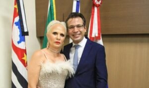 Sentença ainda determina os réus a excluir publicações das redes sociais referentes às partes sob pena de multa diária de R$300 e também ao pagamento das custas e despesas processuais, além dos honorários advocatícios.