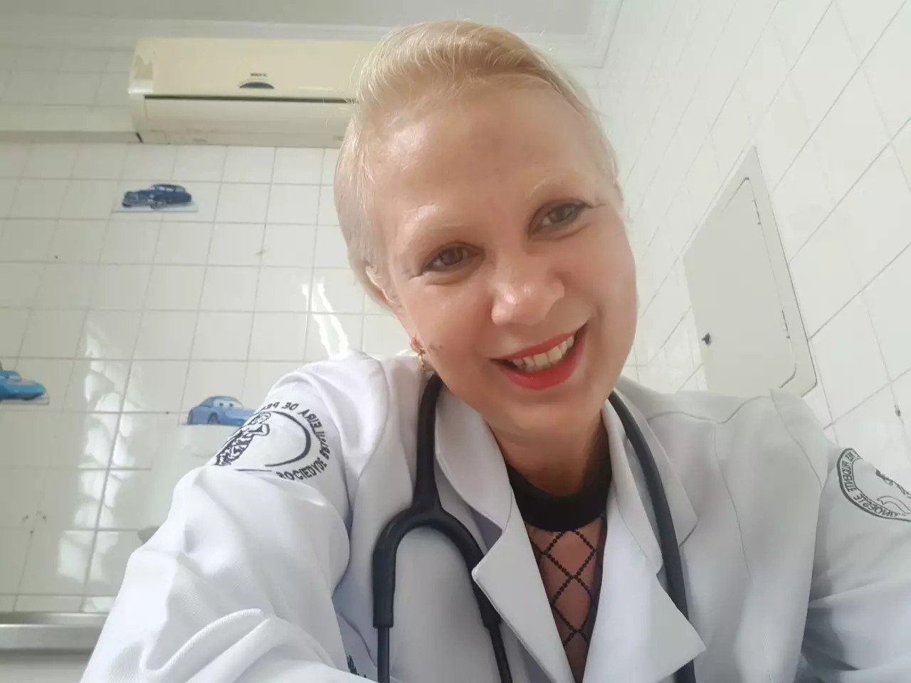 Mulher protocolou denúncia junto ao Cremesp, médica nega acusação.