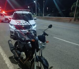 Motocicleta apreendida em Americana tinha mais de R$40 mil em multas