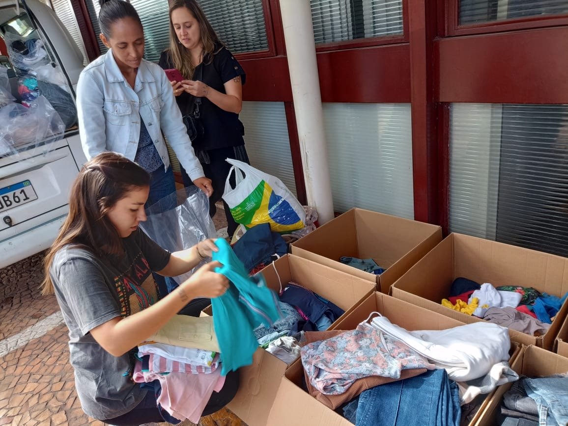 Americana arrecada agasalhos neste sábado em drive-thru na Avenida Brasil