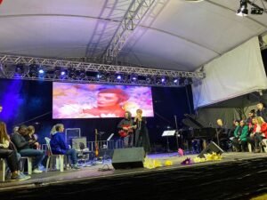 Ao todo, o evento promoveu mais de 20 horas de atrações, no sábado e no domingo, incluindo muita música e gastronomia típica diversificada.