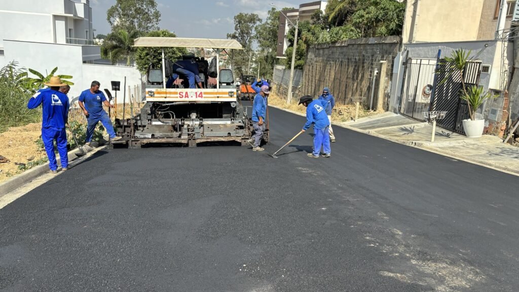 Prefeitura de Americana inicia aplicação do asfalto em vias do Vale do Rio Branco