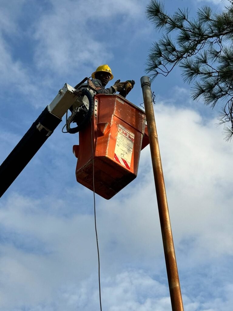 Prefeitura de Americana instala iluminação de LED em praça no Werner Plaas