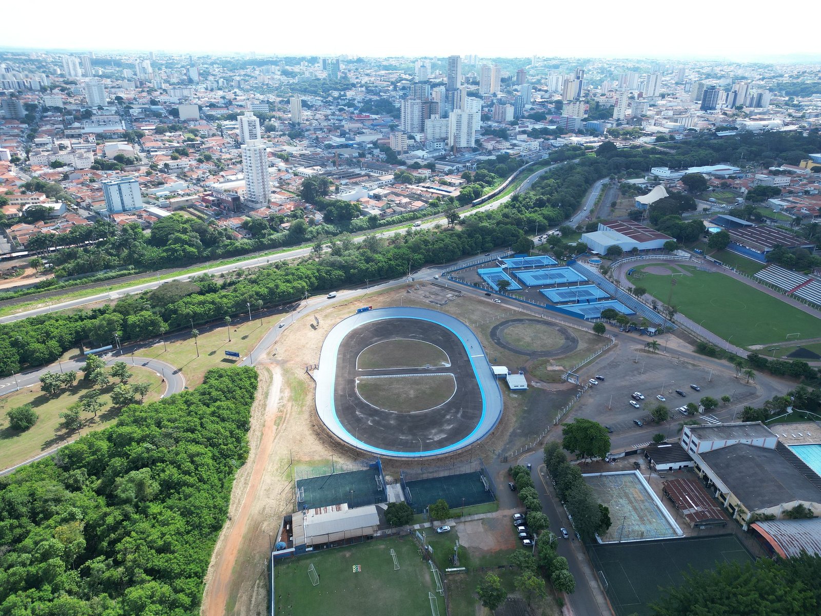 Velódromo de Americana recebe Campeonato Interestadual de Pista neste sábado