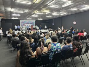 Gestantes recebem kits de enxoval do programa Mãe Americanense