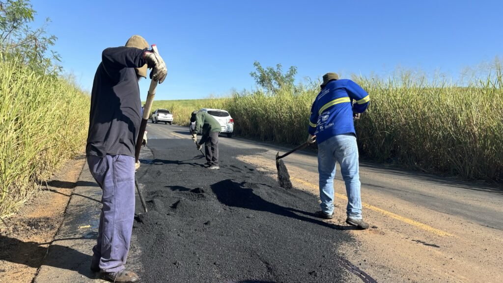 Prefeitura de Americana inicia operação emergencial na Estrada Ivo Macris