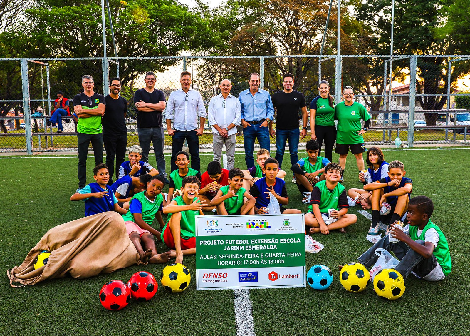 Santa Bárbara lança projeto social “Futebol – Extensão Escola”