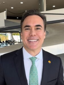Denis Andia consegue R$17 milhões para Santa Bárbara
