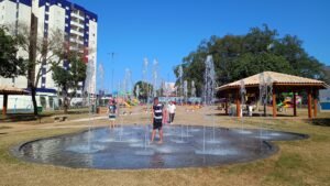 Parque das Crianças de Nova Odessa ganha fonte interativa que encanta os visitantes