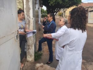 Em Americana, a cobertura atual contra a poliomielite em crianças com até cinco anos de idade é de 97,7%, enquanto a cobertura contra o sarampo, na mesma faixa etária, está em 102,8%. A recomendação do Ministério da Saúde é de que os municípios atinjam pelo menos 95% de cobertura vacinal para ambas as doenças.
