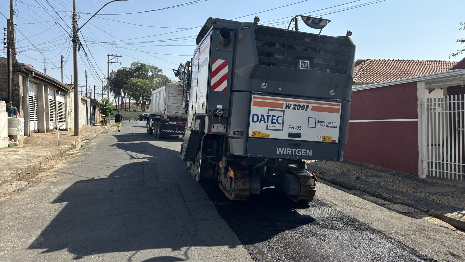 Prefeitura de Americana inicia fresagem para recapeamento de 14 ruas na Mathiesen