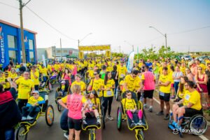Após a corrida, o evento seguiu com sorteios, apresentações e muita festa, coroando um dia repleto de alegria e celebração. Lilica Amancio, uma das organizadoras, expressou gratidão a todos que contribuíram para o sucesso do evento. "Todas as nossas expectativas para essa corrida foram cumpridas, e já sonhamos com a próxima. Não existem limites para nossos sonhos, basta acreditar", disse Lilica.