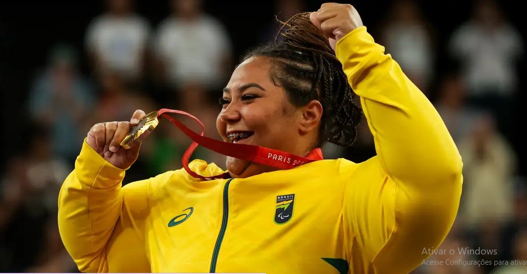 A medalha de Tayana, que é nascida e criada no Morro da Fé, uma das favelas do Complexo da Penha, no Rio, é a quarta do Brasil no halterofilismo nos Jogos de Paris. Mariana D’Andrea foi ouro na categoria até 73 quilos, Lara Lima bronze na categoria até 41 quilos e Maria Fátima de Castro bronze na categoria até 67 quilos.