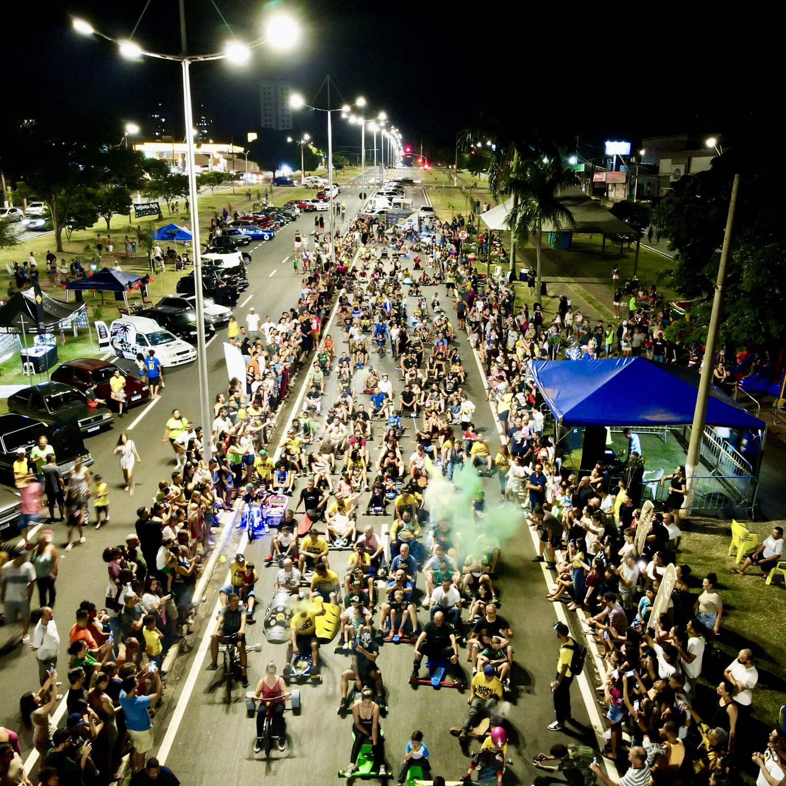 A 8ª edição do Festival de Carrinhos de Rolimã de Americana, promovido pelos grupos Kamikaze Rolimã e Lasanha Crew, com apoio da Prefeitura, acontece neste sábado (9), das 16h às 22h, na Avenida Antônio Pinto Duarte, no trecho entre a Rua São Vito e a Avenida da Saúde.