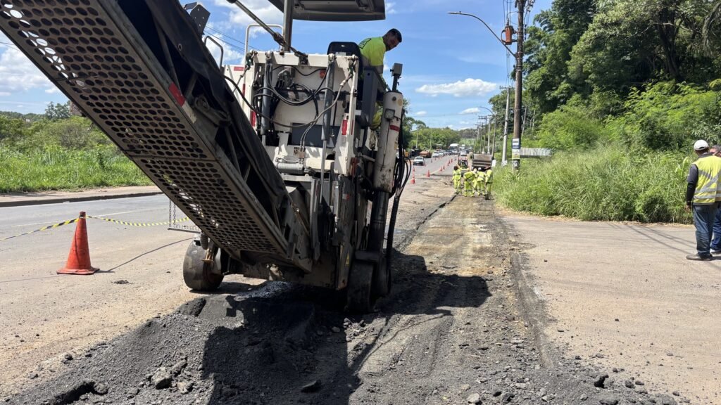 Prefeitura inicia troca de pavimento da Avenida Nicolau João Abdalla