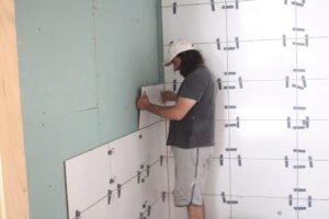 Espaço TEA obras avançam em Americana com instalação de revestimento