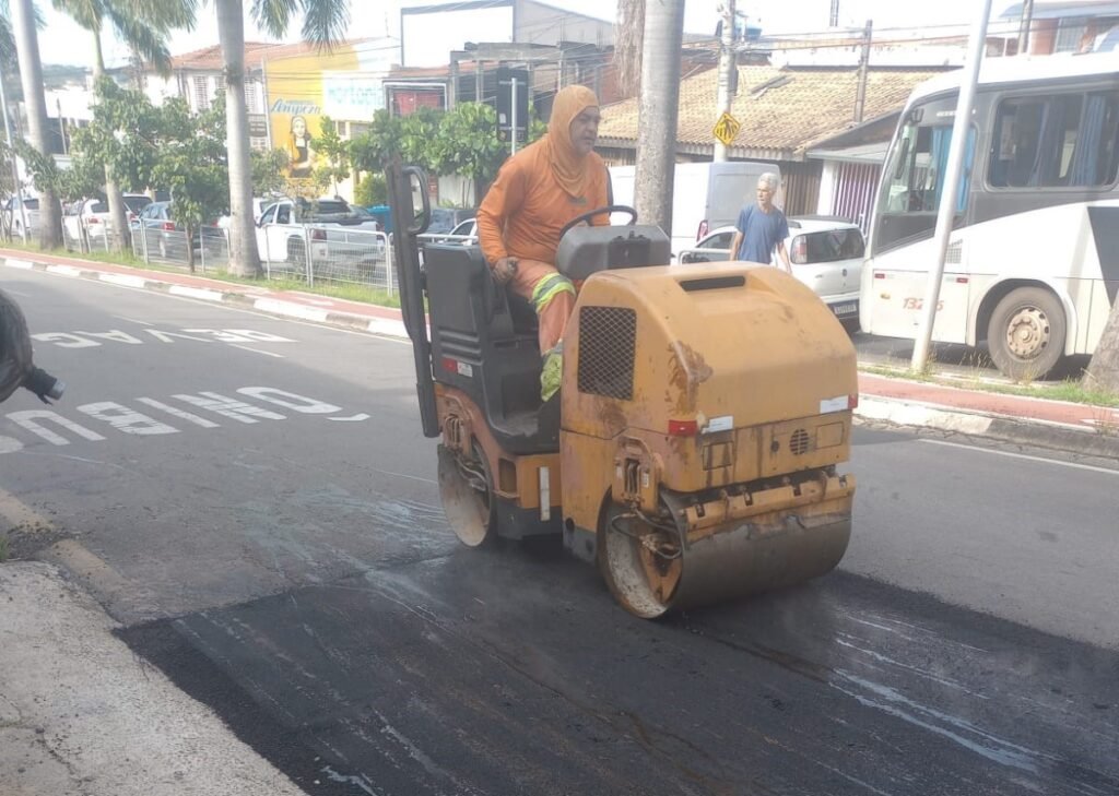 Ruas de nove bairros recebem nova etapa da Operação Tapa-Buraco em Hortolândia