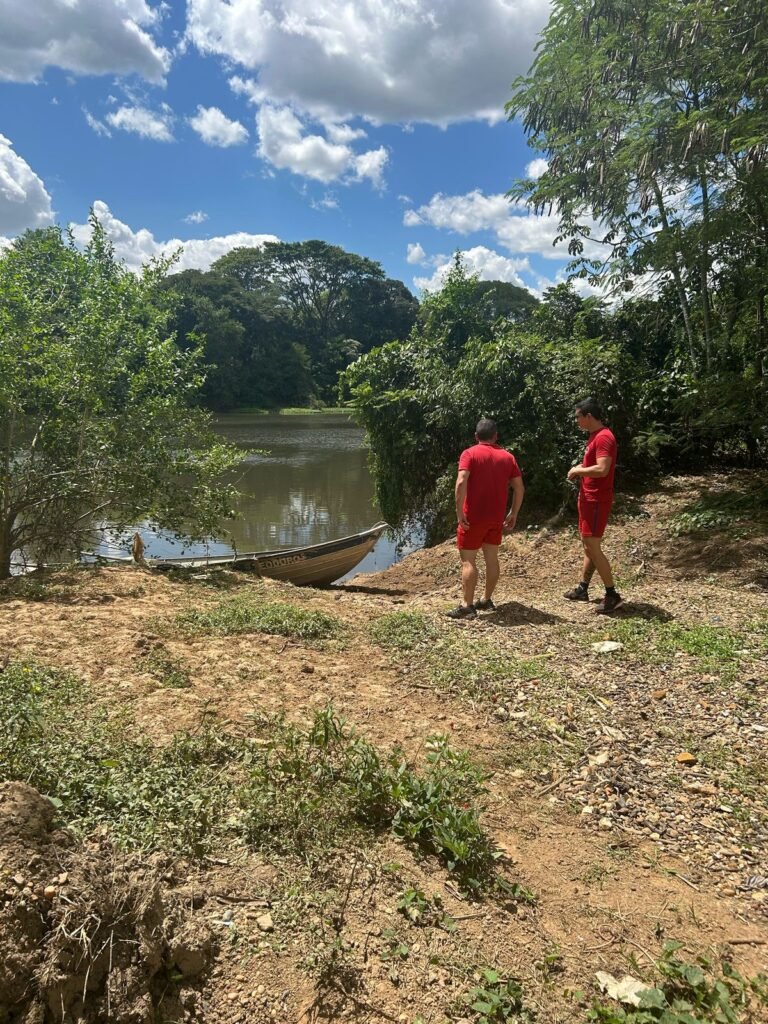 Corpo de Bombeiros resgata corpo encontrado em rio de Santa Bárbara d'Oeste