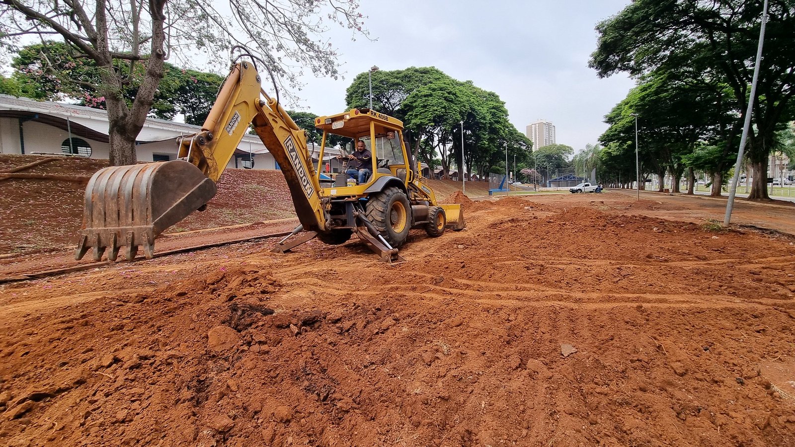 Prefeitura de Americana inicia ampliação da área de eventos do CCL