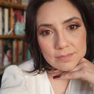 Escritora barbarense Rafaela Schendroski conquista 1º lugar em concurso nacional