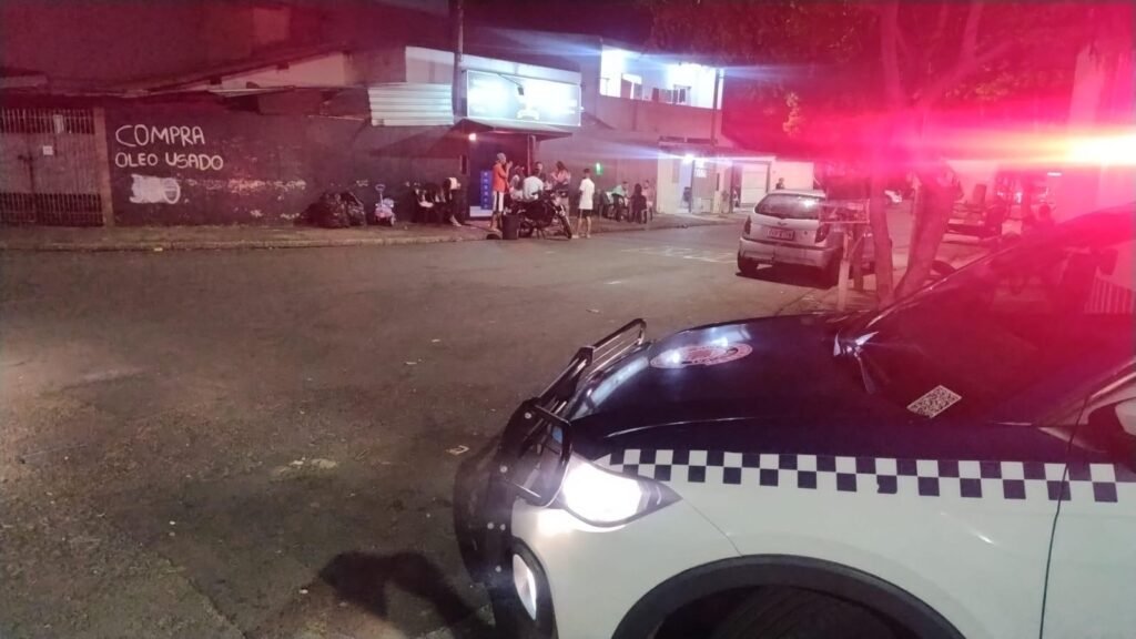 Gama interdita adega em Americana e apreende drogas, munições e cigarros contrabandeados