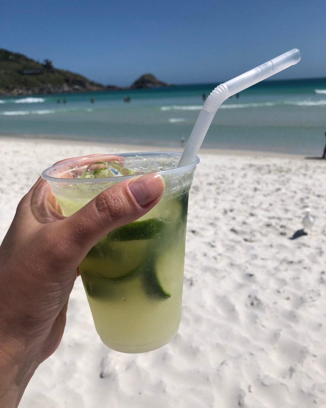 Ambulante é preso no Rio após vender caipirinha para turista por mais de R$3,5 mil em golpe de maquininha