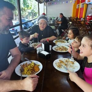 Última semana das férias tem promoção para crianças no Restaurante Dona Maria