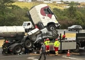 Advogado morre esmagado em acidente com carreta no interior de São Paulo