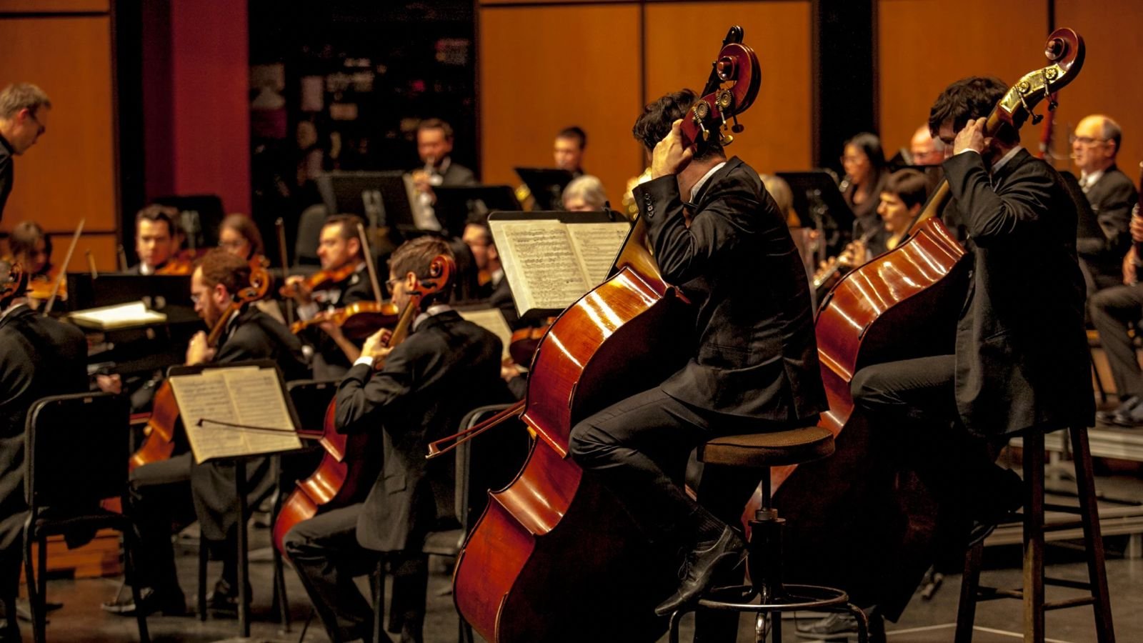 Orquestras Sinfônica e Sanfônica se unem em concerto solidário no Teatro Municipal de Americana