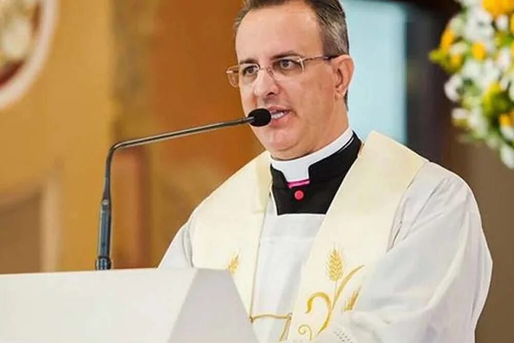 Justiça decreta prisão definitiva de padre acusado de abusar de coroinhas