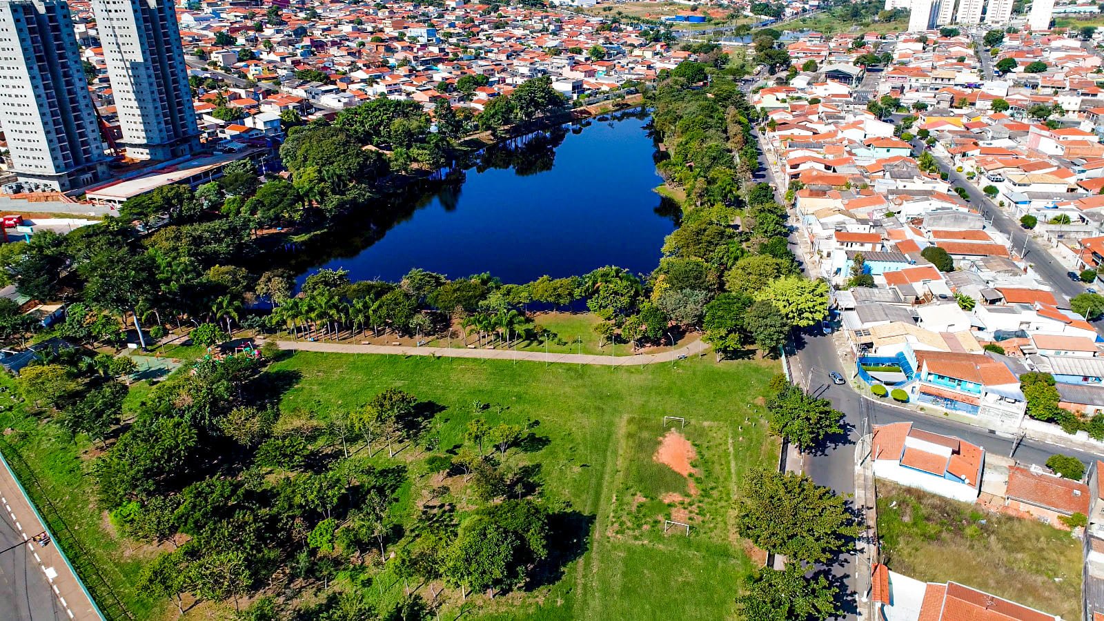 Três vias no Jd. Santa Clara do Lago, em Hortolândia, têm direções invertidas