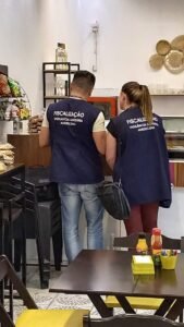 Blitz da Vigilância Sanitária interdita dois estabelecimentos em operação conjunta com a Gama