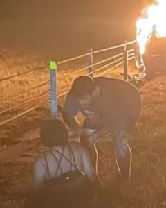 Bombeiro salva mulher de carro em chamas segundos antes de explosão