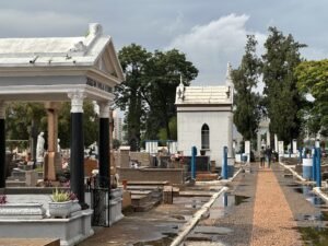 Cemitérios de Americana recebem melhorias e esperam mais de 20 mil pessoas no fim de semana