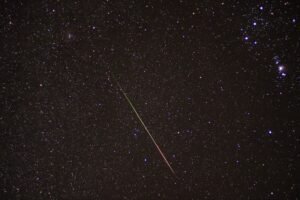 Chuva de meteoros Orionídeas poderá ser vista a olho nu no Brasil