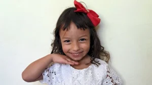 Corpo de menina de 5 anos é encontrado concretado no quintal de casa em Itapetininga; mãe e padrasto confessam o crime