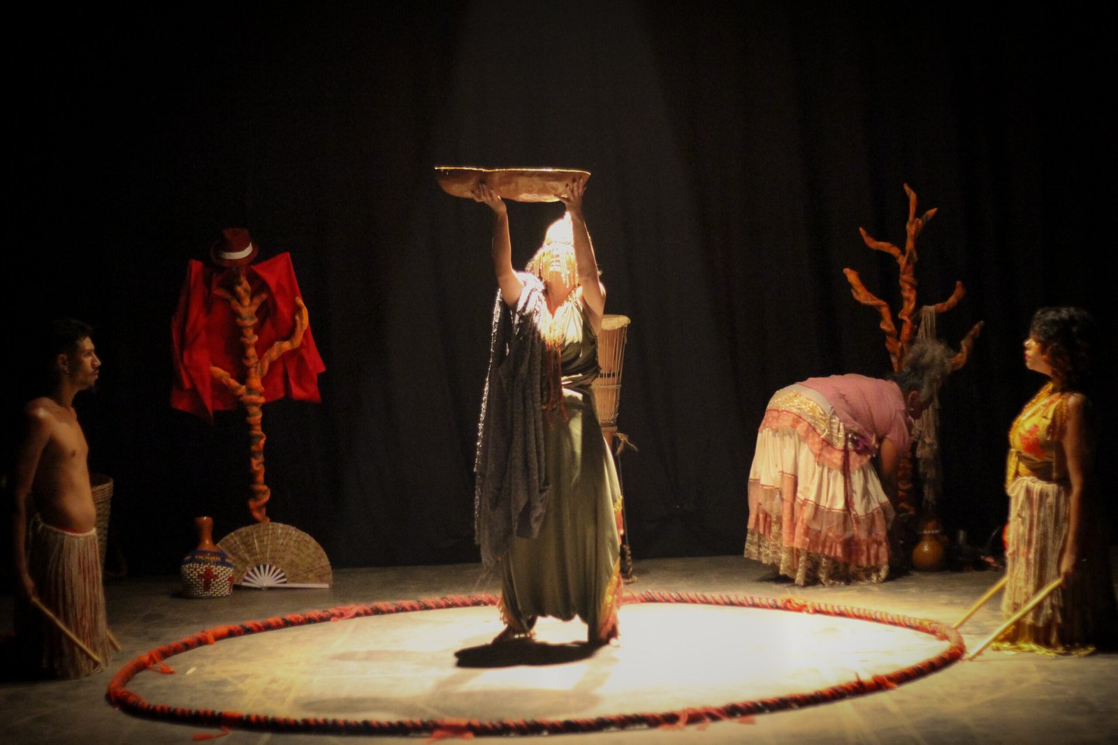 Espetáculo Odus apresenta a magia das lendas afro-brasileiras no fim de semana em Americana