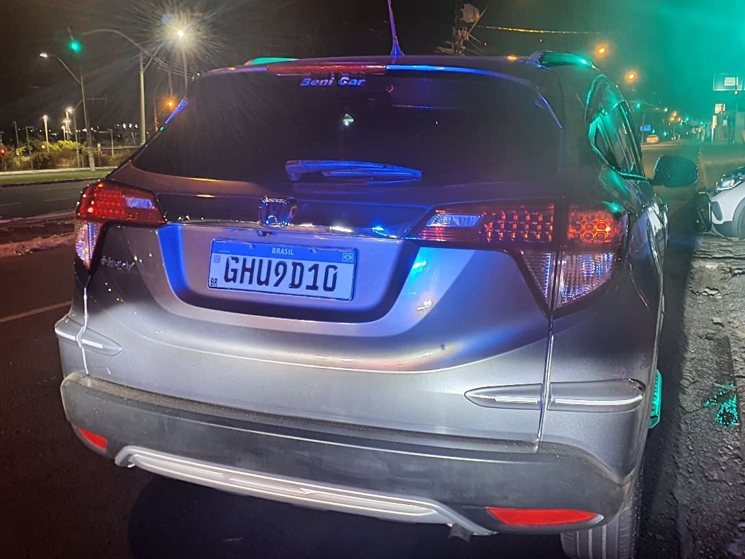 Gama prende homem em veículo furtado com placas adulteradas em Americana
