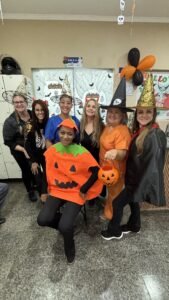 Hemodiálise do HM entra no clima de Halloween e leva descontração aos pacientes