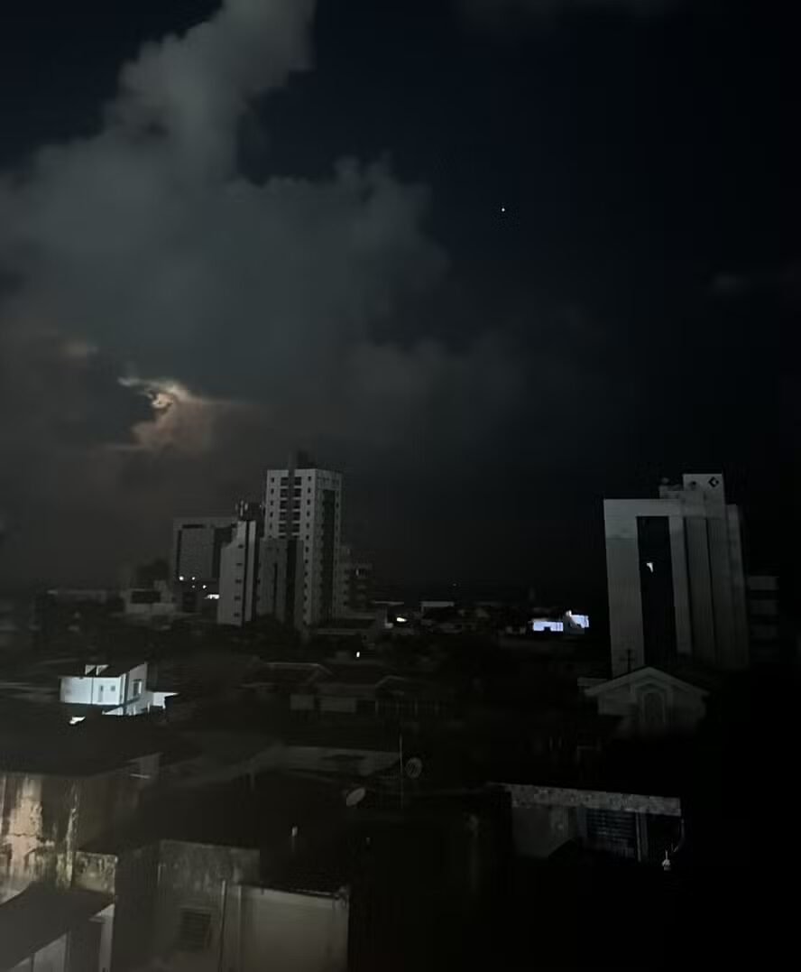 Incêndio no Paraná causa apagão em 15 estados e no Distrito Federal