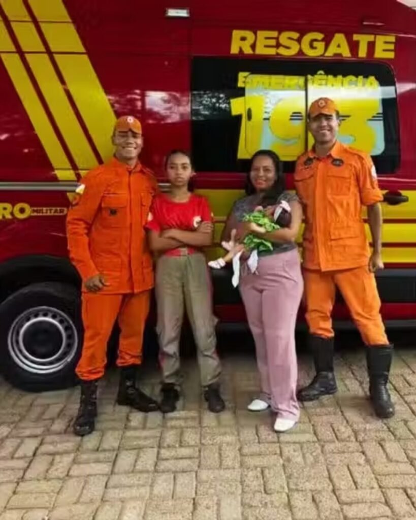 Menina de 13 anos salva irmã recém-nascida que estava sufocando