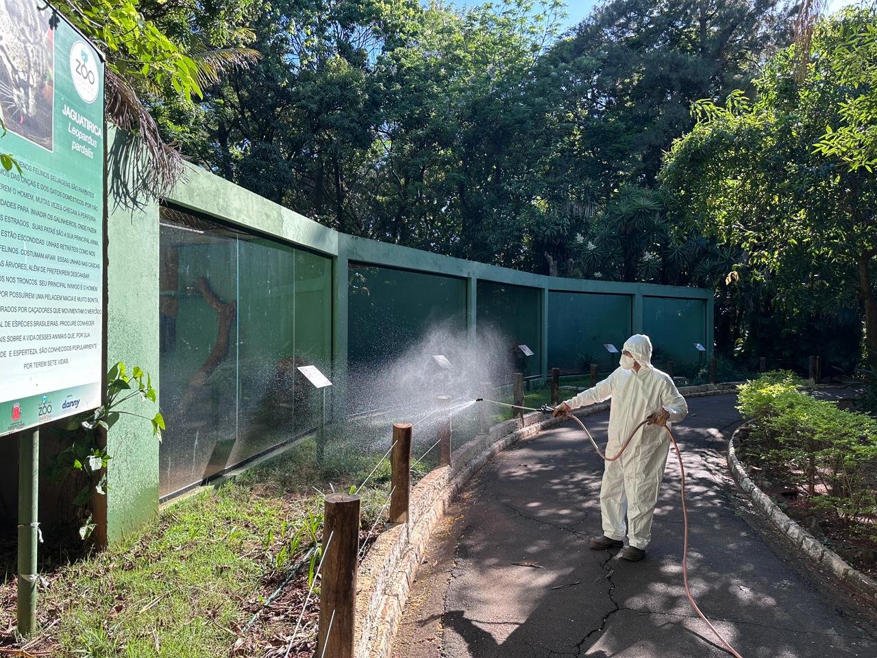 Parque Ecológico recebe ação de controle do carrapato-estrela