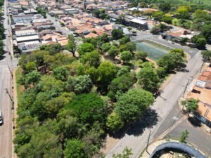 Praça no Jardim Alvorada recebe sessão de cinema infantil gratuita neste sábado
