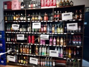 Vigilância Sanitária de Americana interdita três estabelecimentos de venda de bebidas por falta de licenciamento