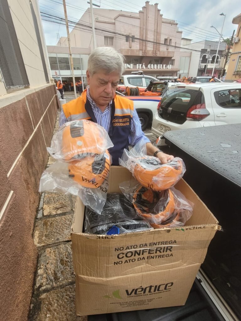 Americana recebe equipamentos de proteção para chuvas de verão