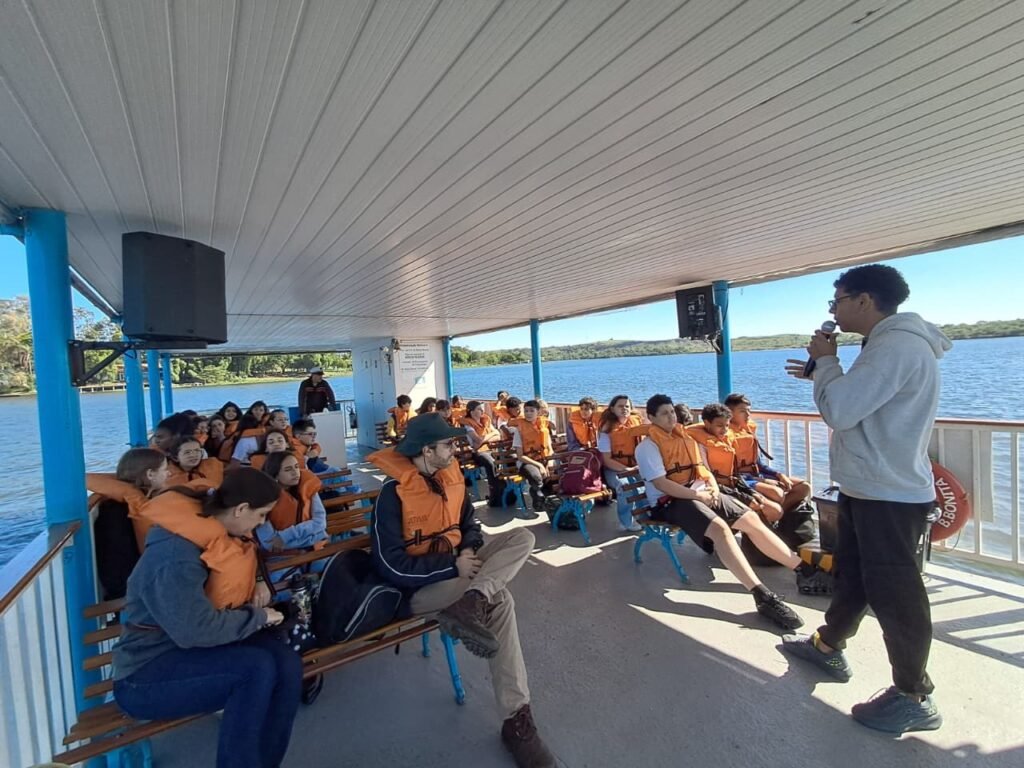 Projeto “Navegando nas Águas do Conhecimento” já atendeu mais de 6.700 estudantes da rede municipal em 2025